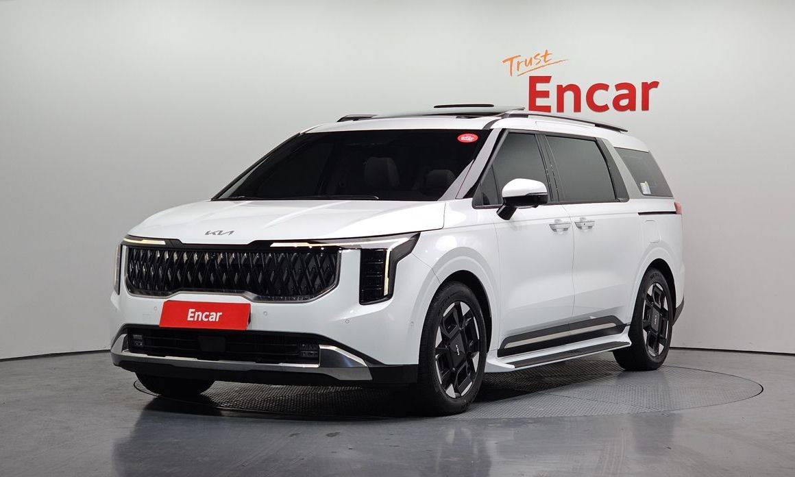 Kia Carnival 9-Seater Signature, 2024