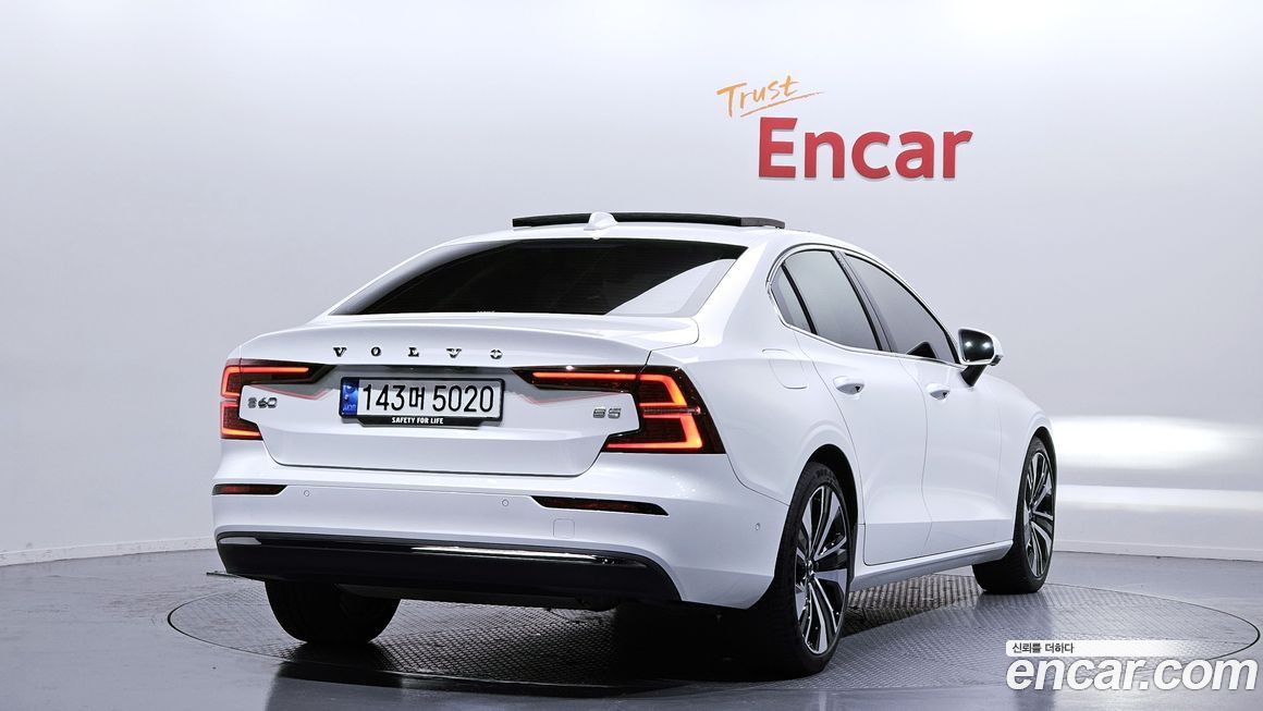 Volvo S60 B5 Ultimate Bright, 2023