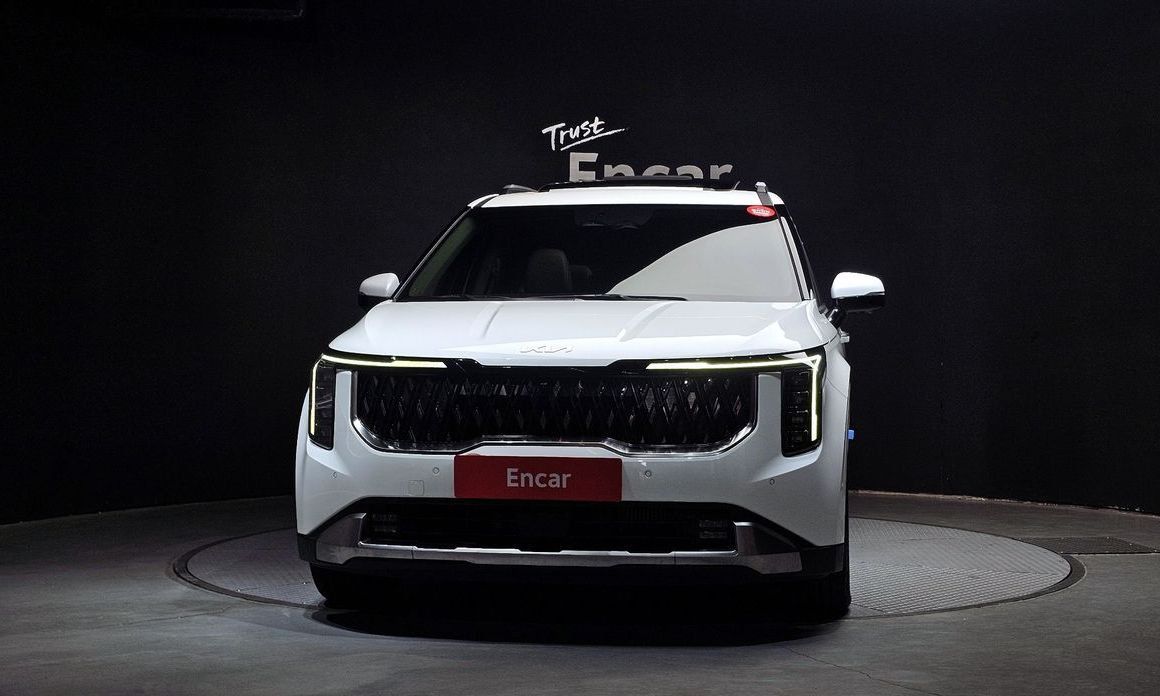 Kia Carnival 9-Seater Signature, 2025