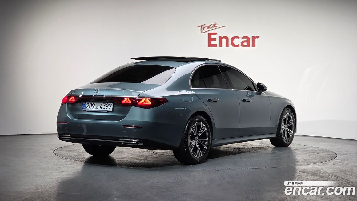 Mercedes-Benz E-Class E200 Avantgarde, 2025