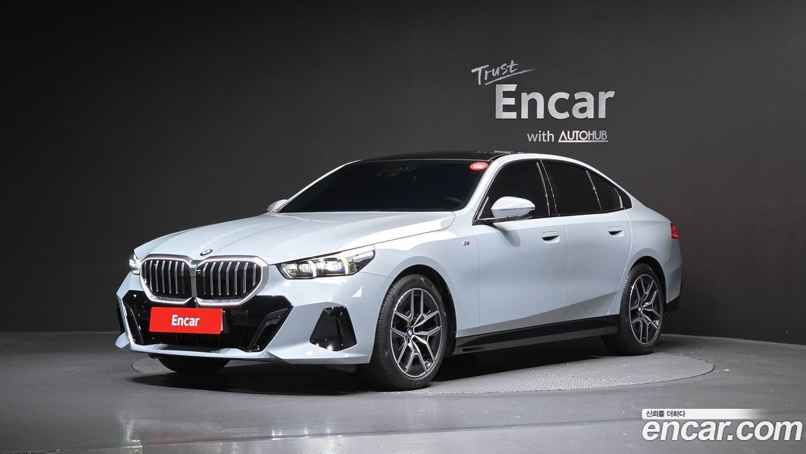 BMW 5-Series 520i M Sport, 2025