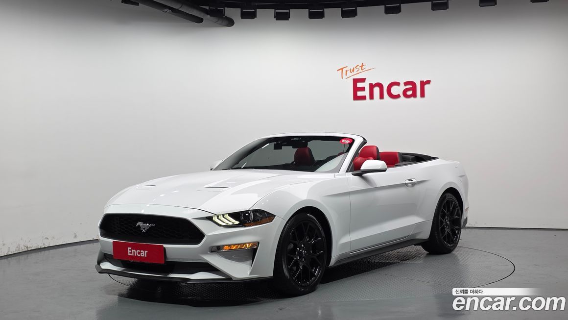 Ford Mustang Convertible, 2021