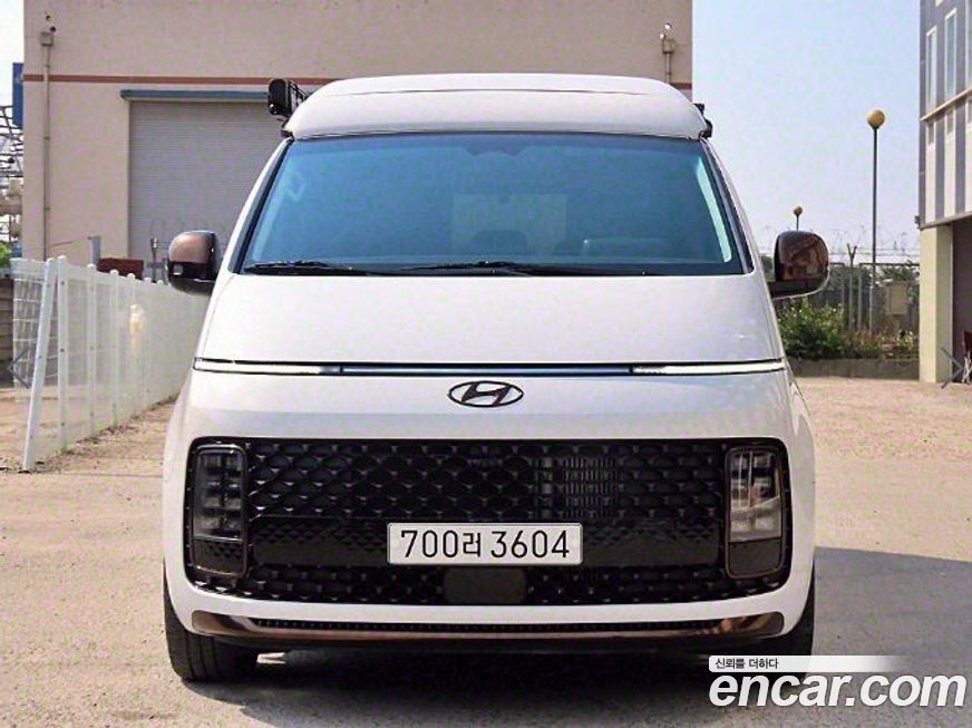 Hyundai Staria 4WD Camper, 2023