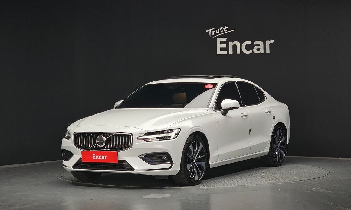 Volvo S60 B5 Ultimate Bright, 2024