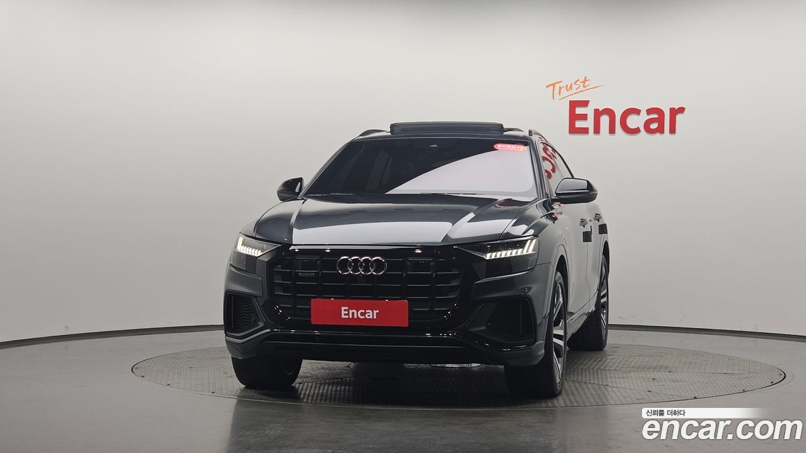 Audi Q8 55 TFSI Quattro Premium, 2023