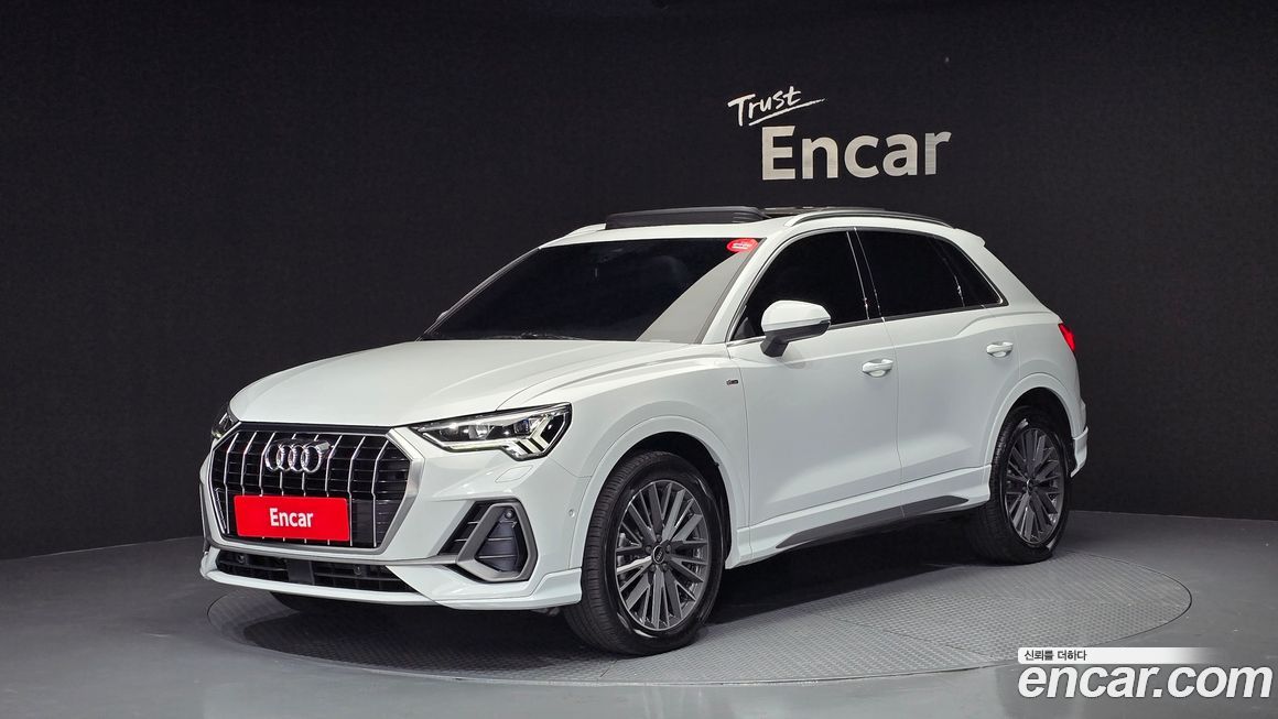 Audi Q3 35 TDI Premium, 2022