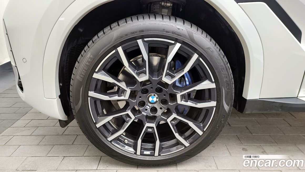 BMW X6 xDrive40i M Sport, 2025