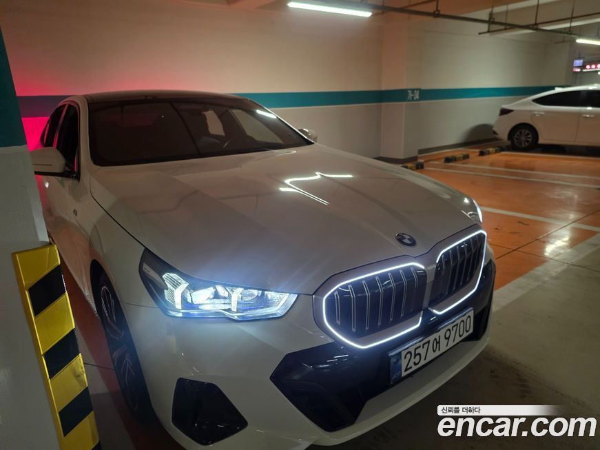 BMW 5-Series 530i xDrive M Sport, 2024