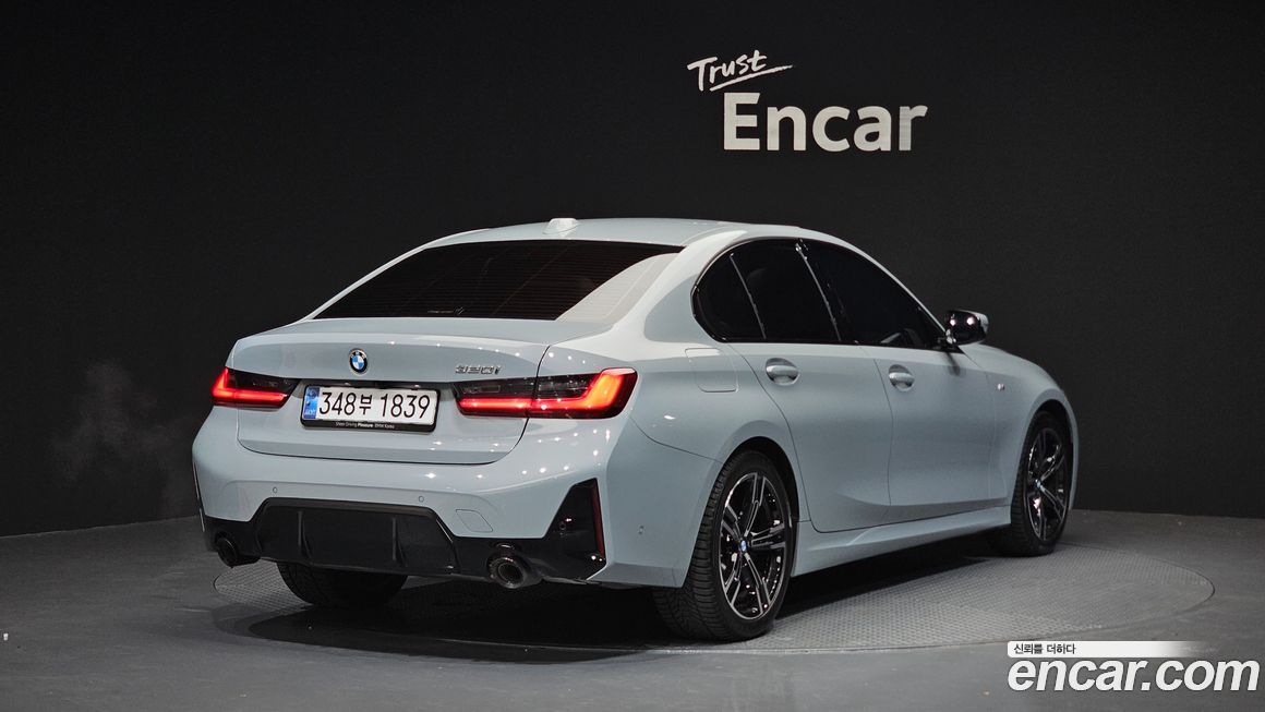 BMW 3-Series 320i M Sport, 2024