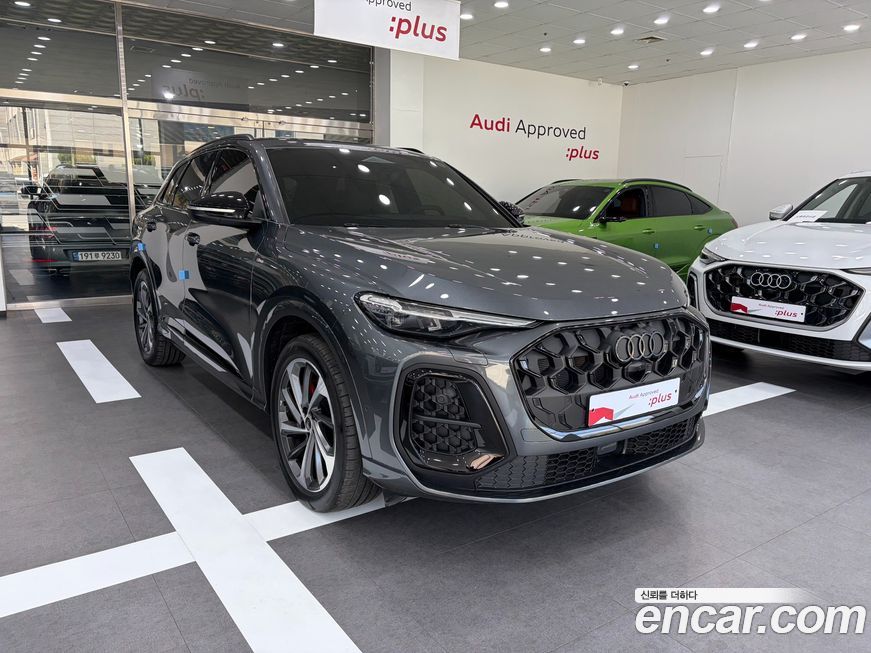 Audi Q5 40 TDI Quattro S Line Black Edition, 2025