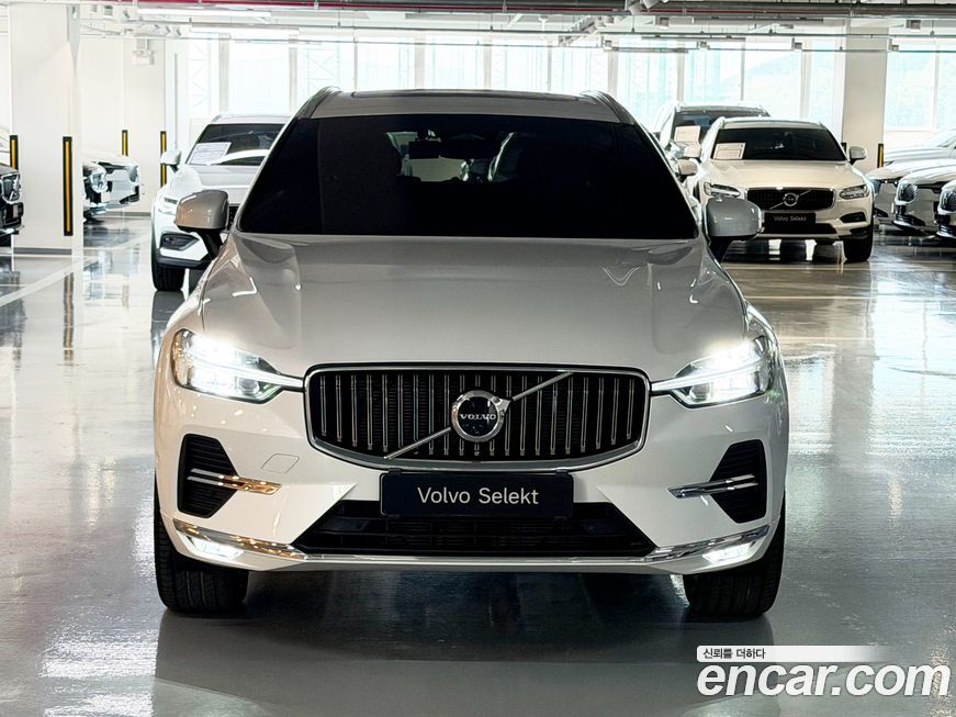 Volvo XC60 B5 Ultra Bright, 2025