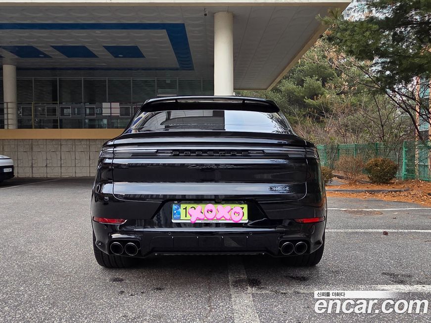 Porsche Cayenne 4.0 GTS Coupe, 2025