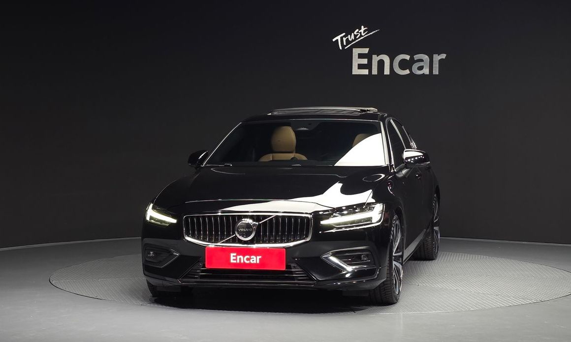 Volvo S60 B5 Ultimate Bright, 2024