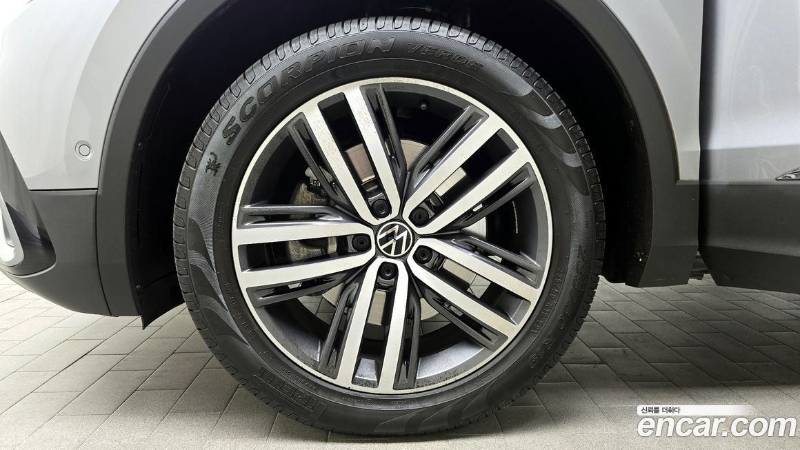 Volkswagen Tiguan 2.0 TSI Prestige, 2022