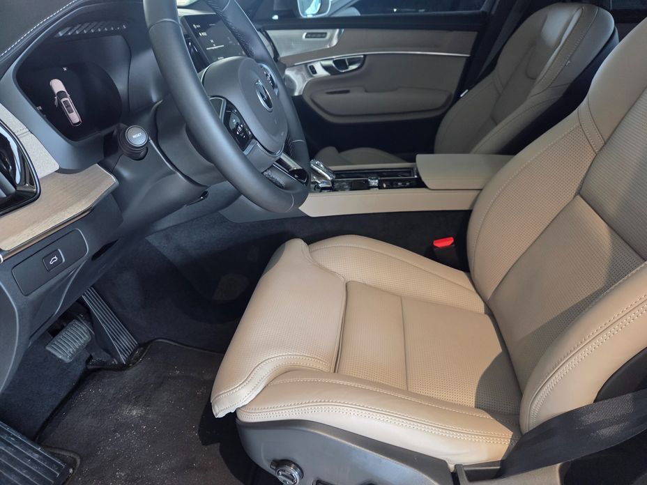 Volvo XC90 B6 Ultra Bright, 2026