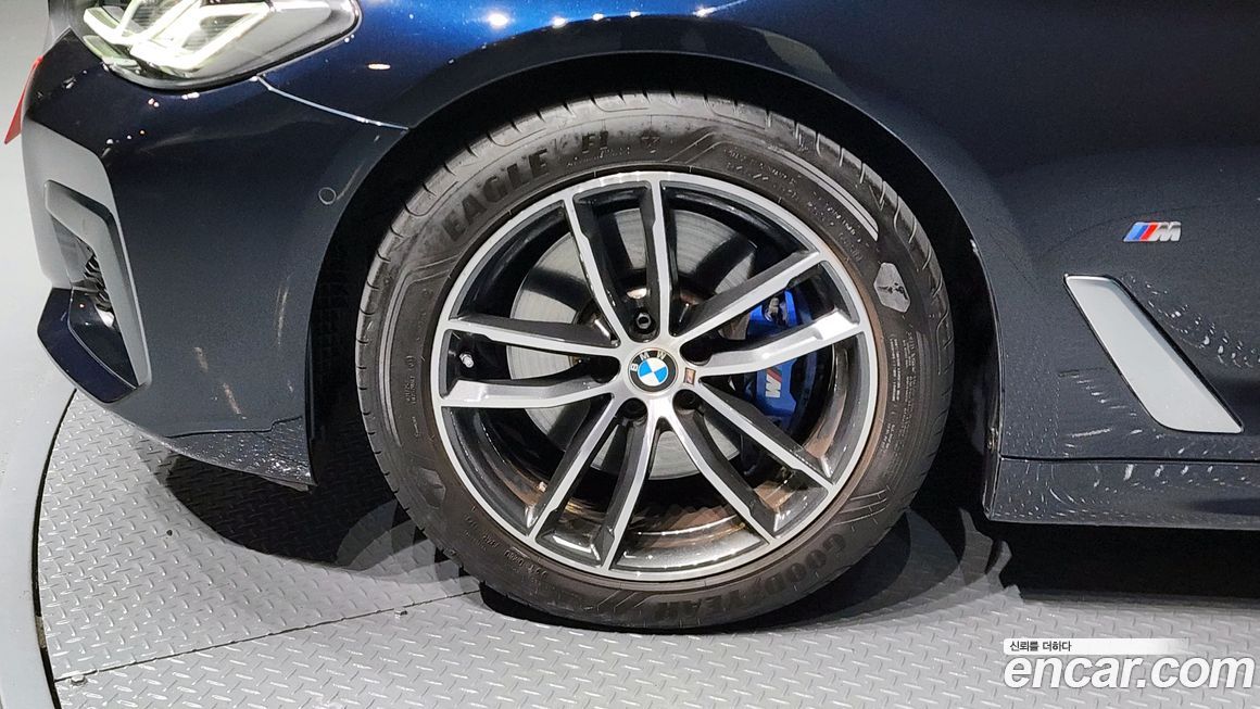 BMW 5-Series 520i M Sport, 2023