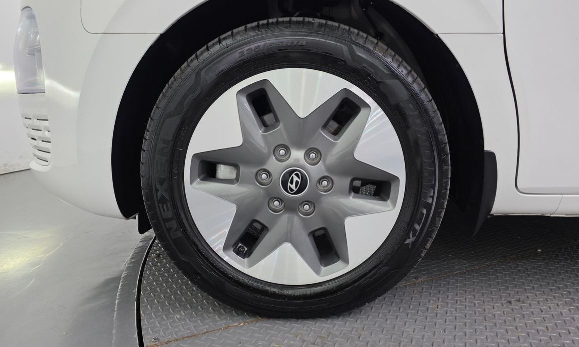 Hyundai Staria Tourer 11-Seater, 2025