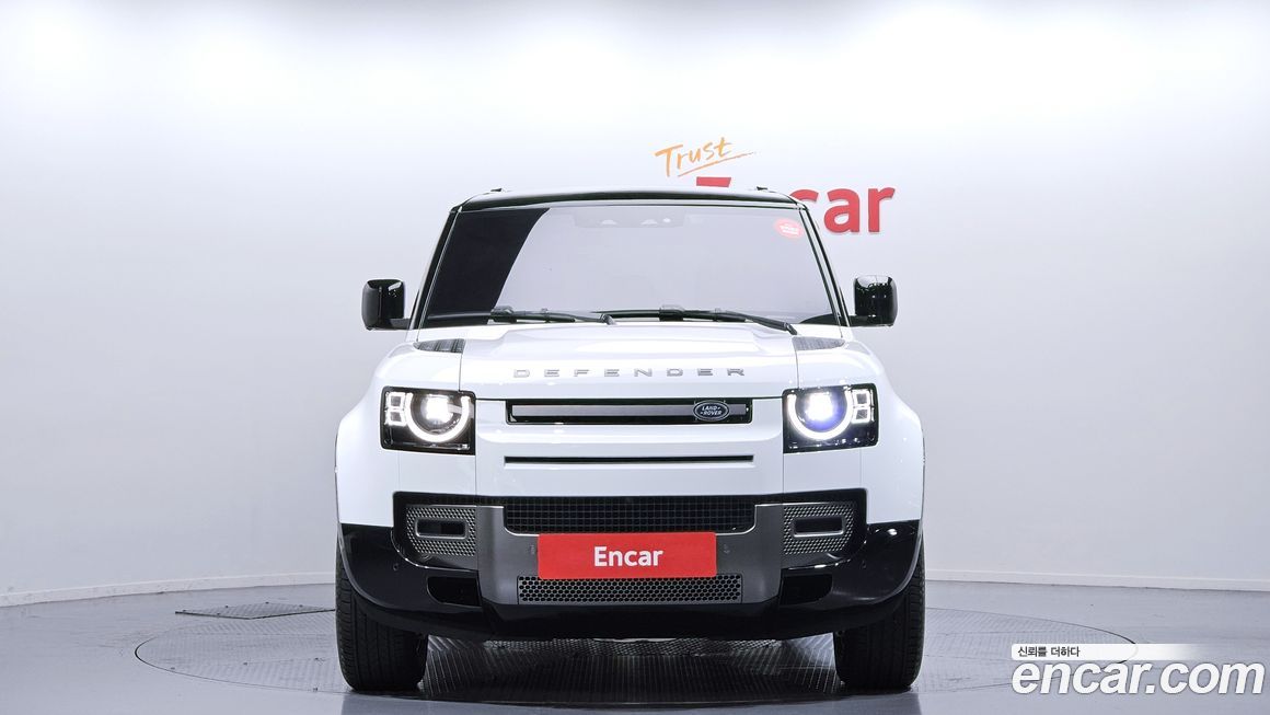 Land Rover Defender 110 P300 X-Dynamic SE, 2025