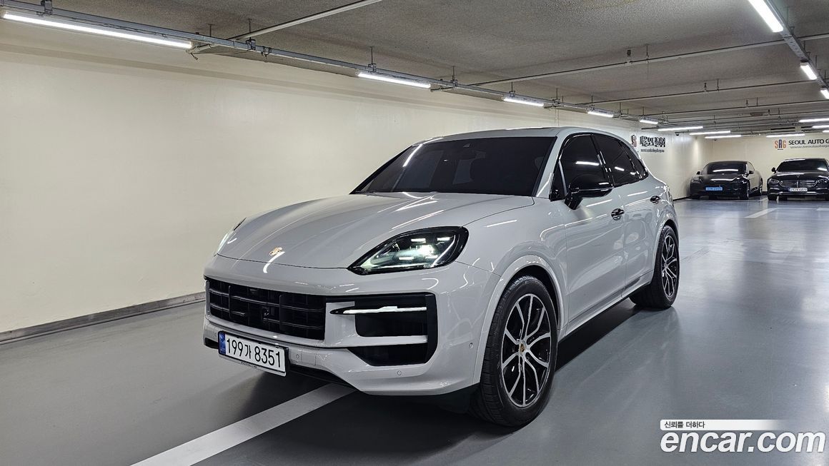 Porsche Cayenne 3.0, 2024