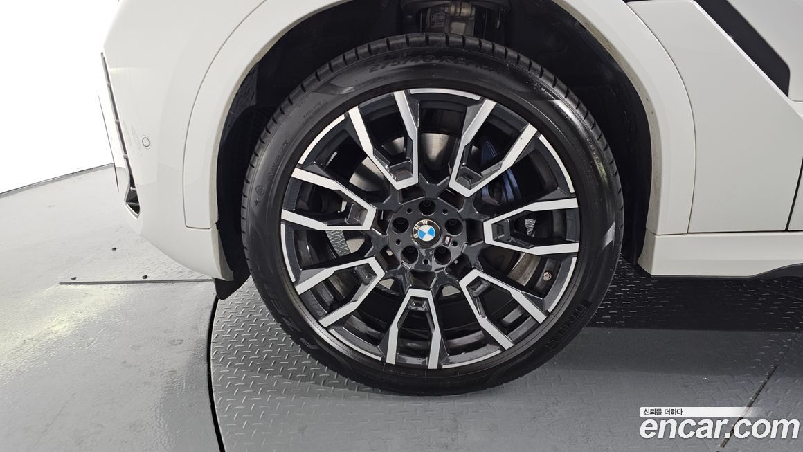 BMW X6 xDrive40i M Sport, 2025