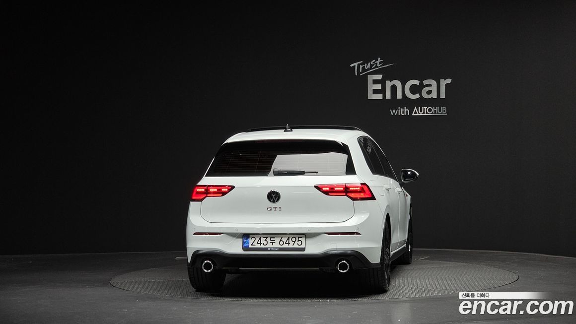 Volkswagen Golf 2.0 GTI, 2024