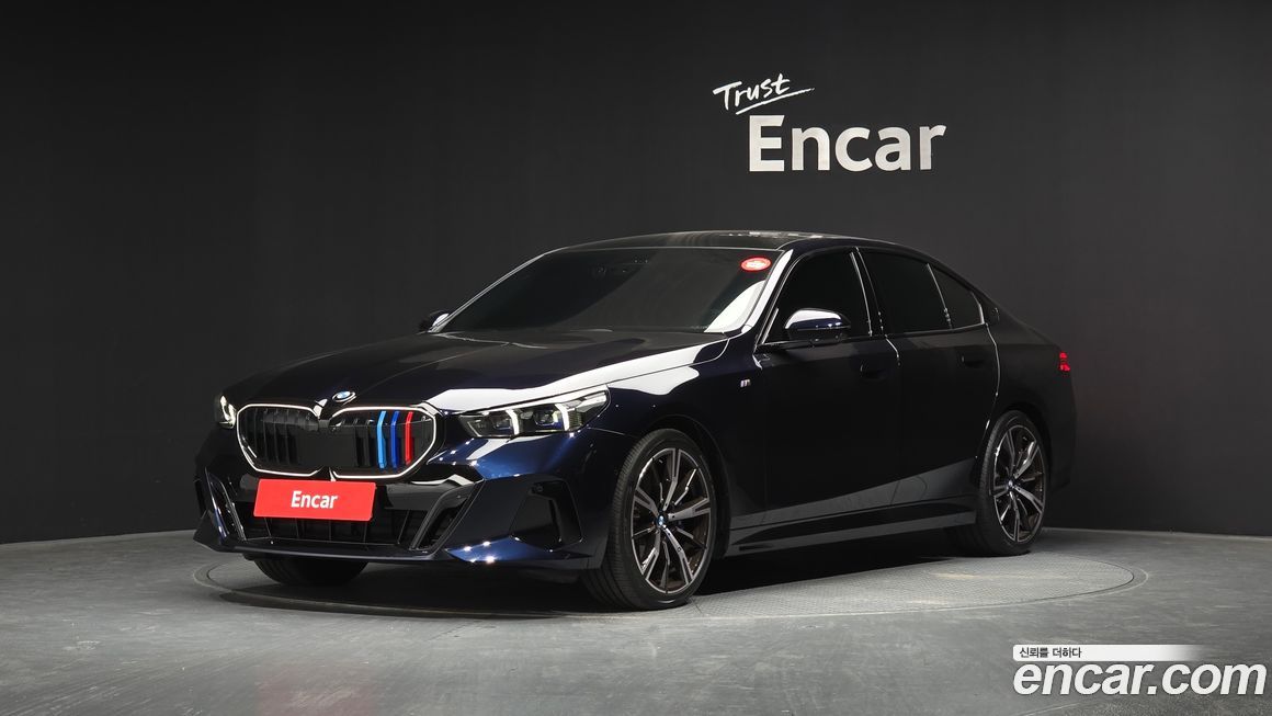 BMW 5-Series 530i xDrive M Sport, 2025