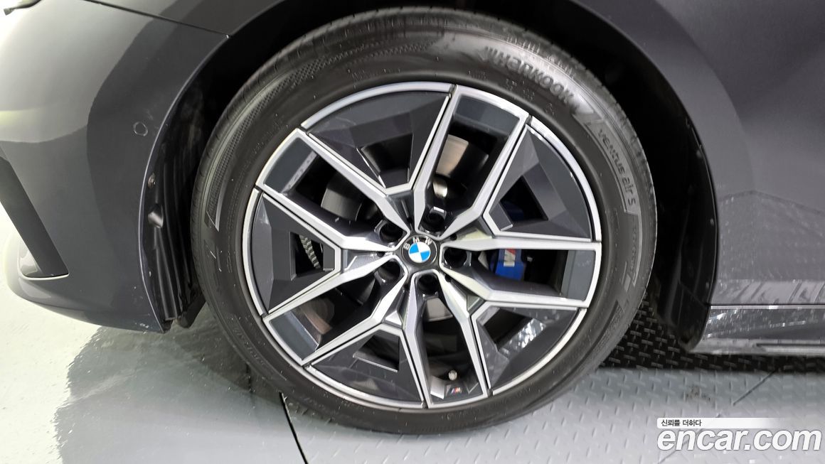 BMW 5-Series 520i M Sport, 2024