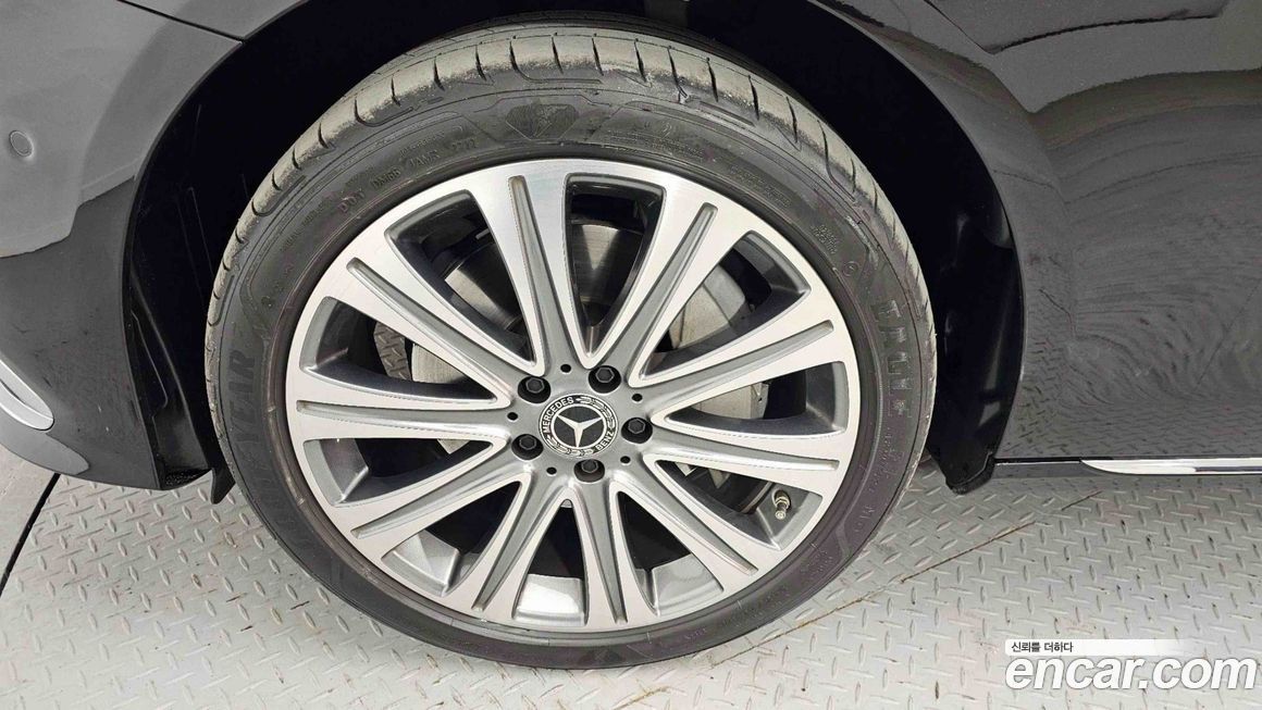 Mercedes-Benz E-Class E350 4MATIC Exclusive, 2023