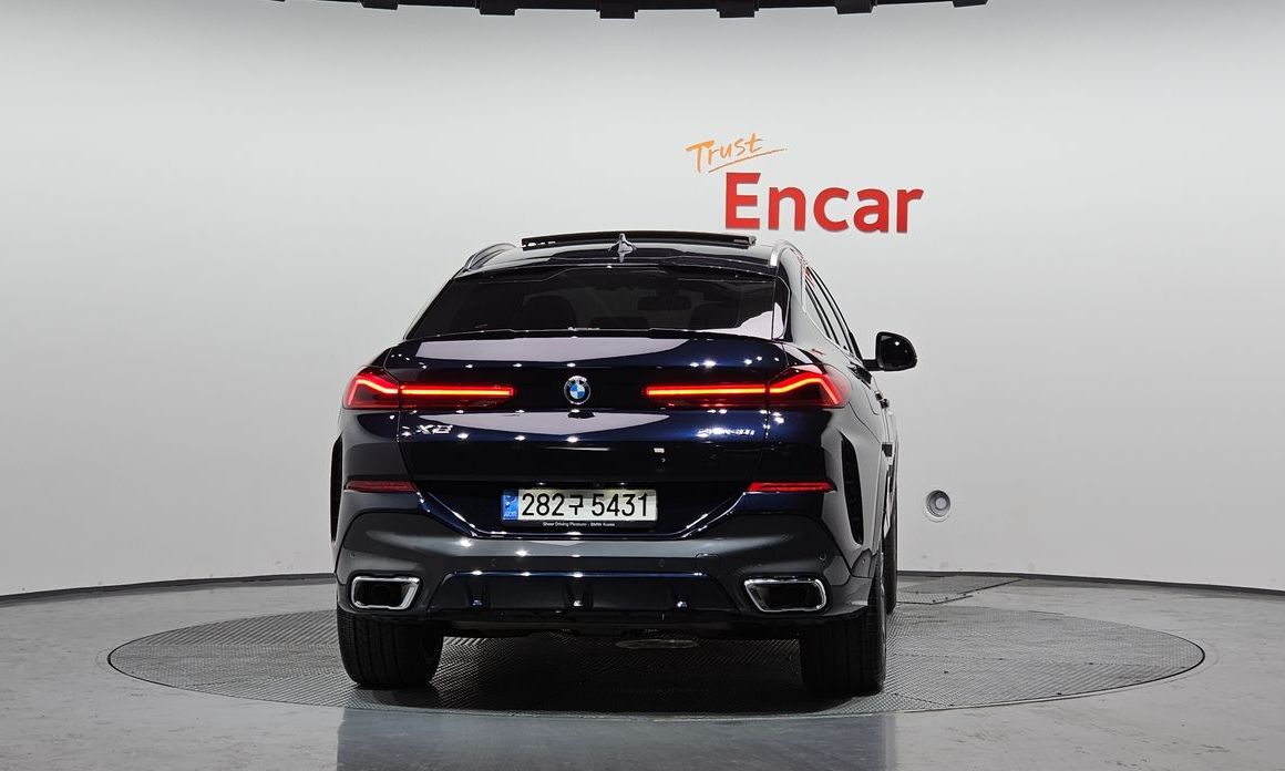 BMW X6 xDrive40i M Sport, 2023