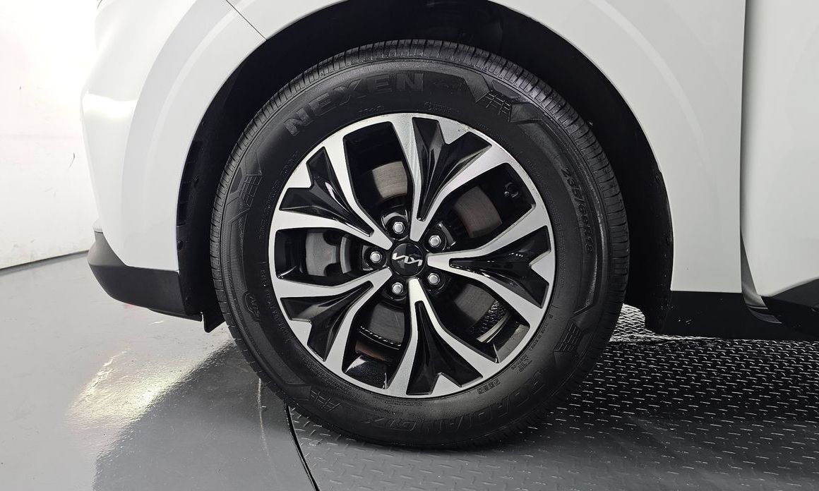 Kia Carnival 9-Seater Prestige, 2023
