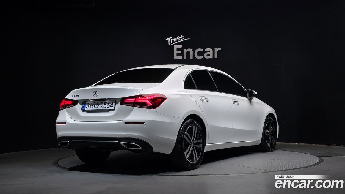 Mercedes-Benz A-Class A220 Sedan, 2022