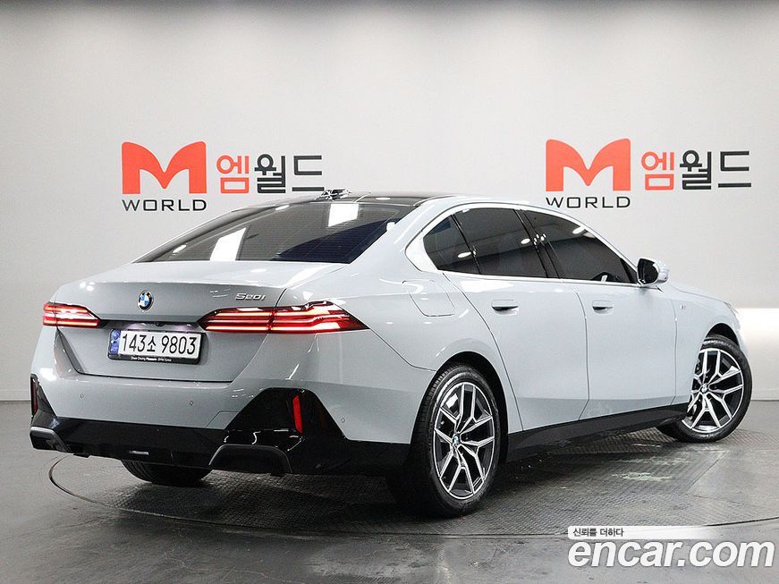 BMW 5-Series 520i M Sport, 2024