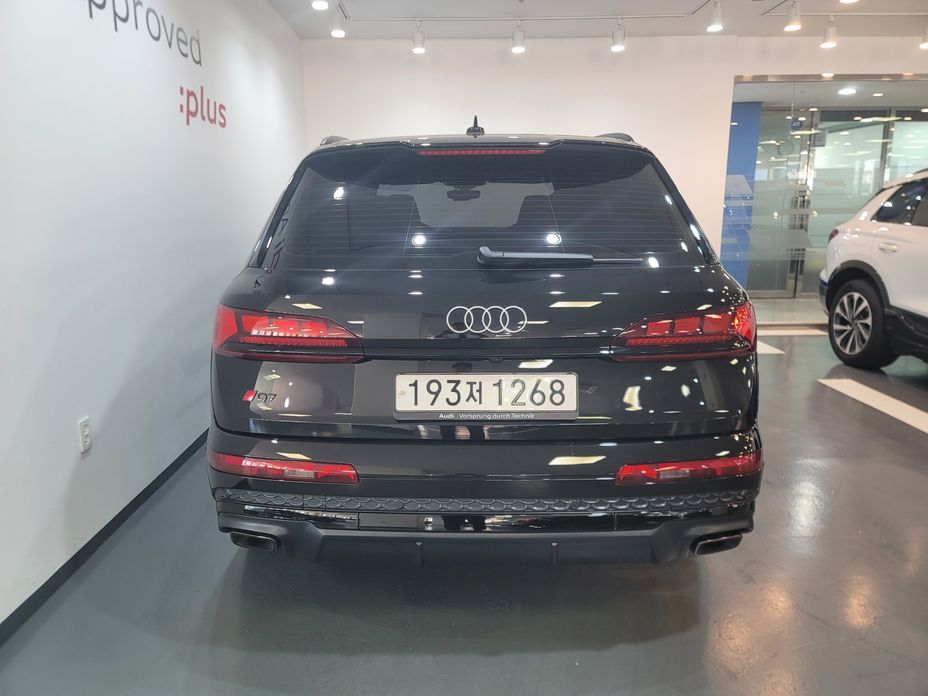 Audi Q7 55 TFSI Quattro Premium, 2025