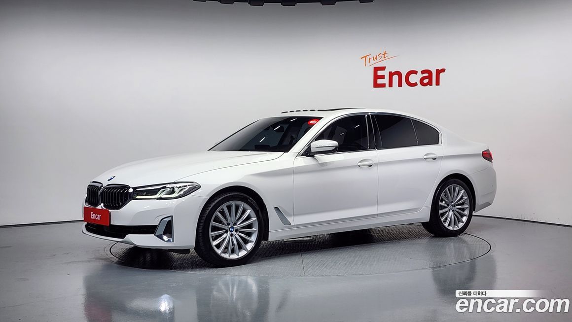 BMW 5-Series 530i xDrive Luxury, 2023