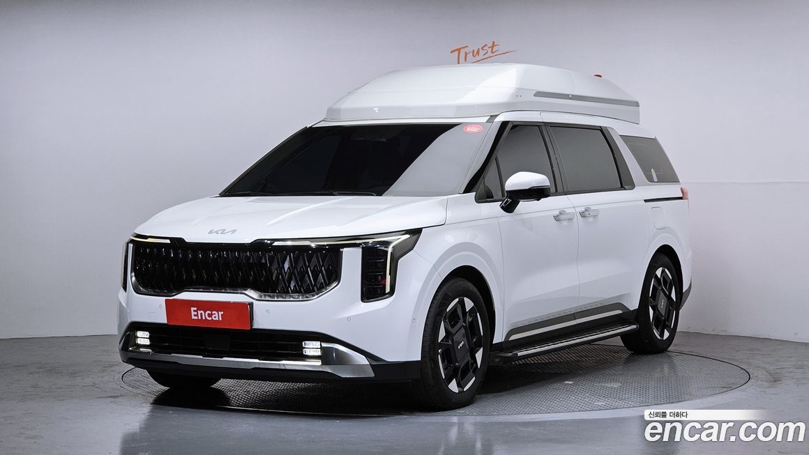 Kia Carnival 9-Seater Signature, 2024
