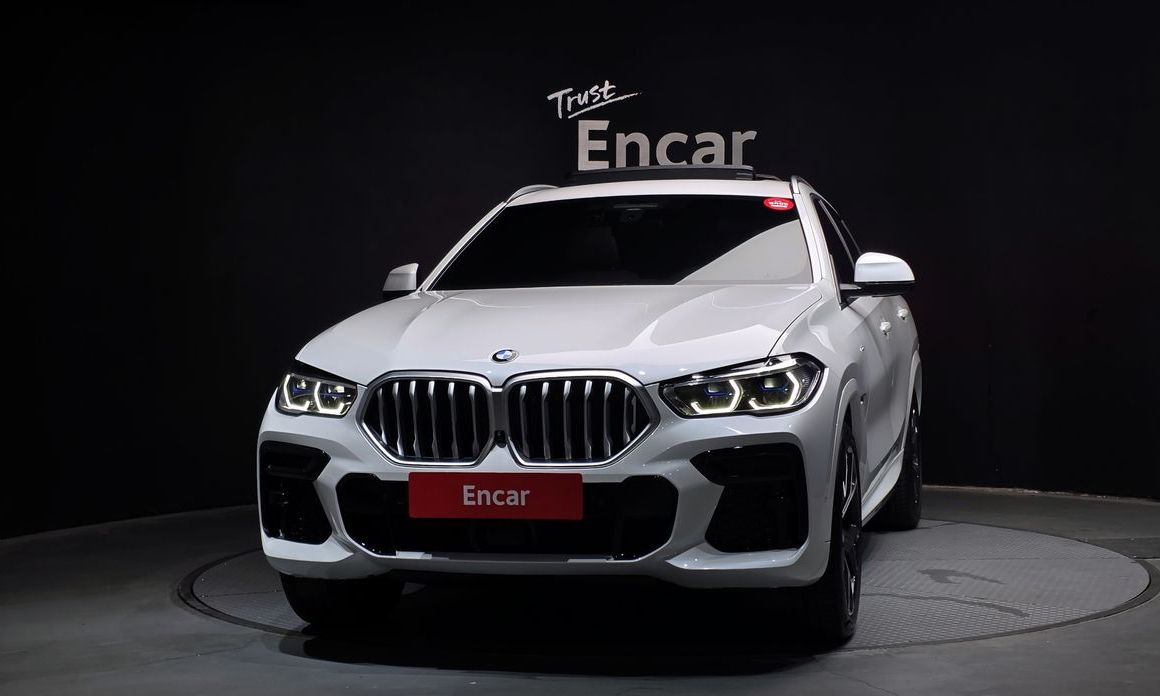BMW X6 xDrive40i M Sport, 2022