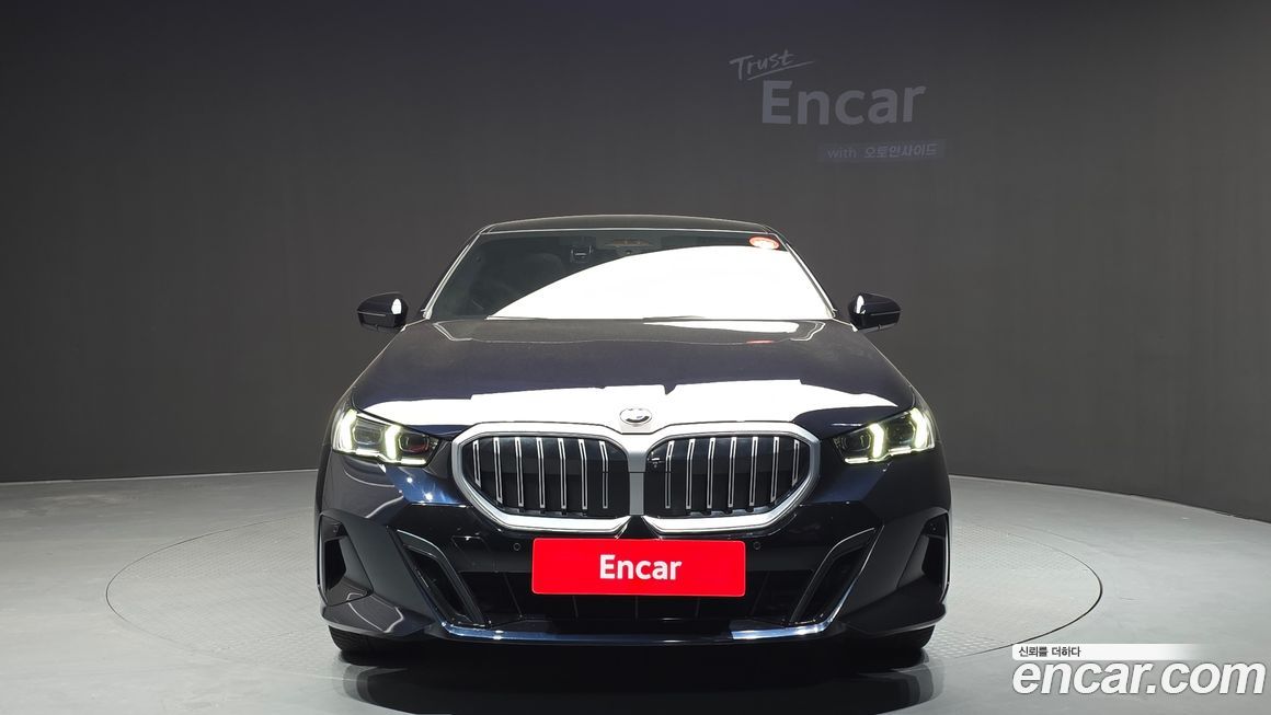 BMW 5-Series 530i xDrive M Sport, 2024