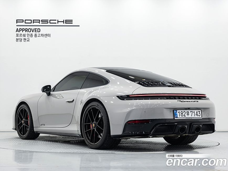 Porsche 911 Carrera 4 GTS, 2025