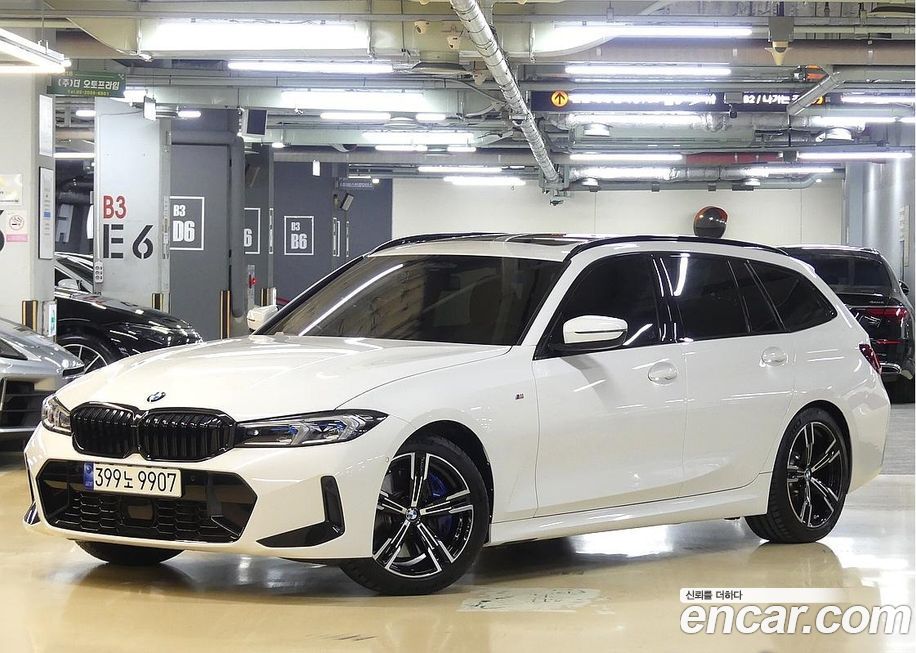 BMW 3-Series 320i Touring M Sports, 2024