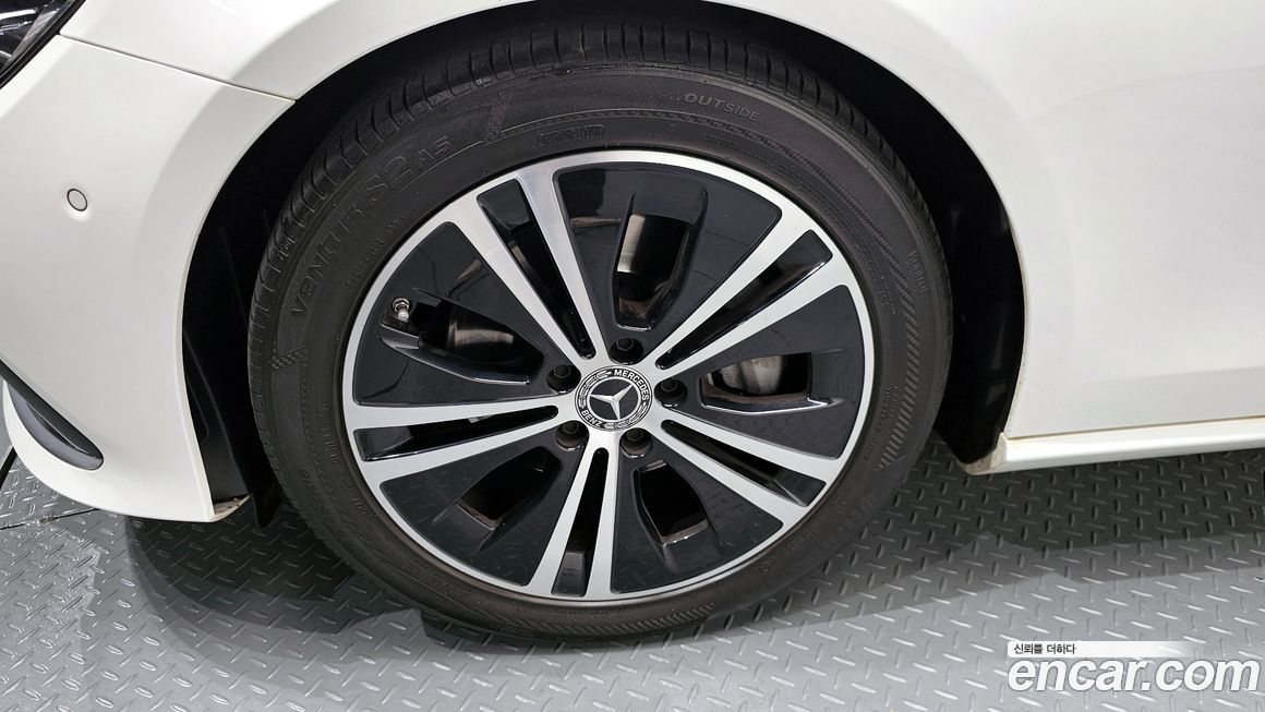 Mercedes-Benz E-Class E250 Avantgarde, 2022