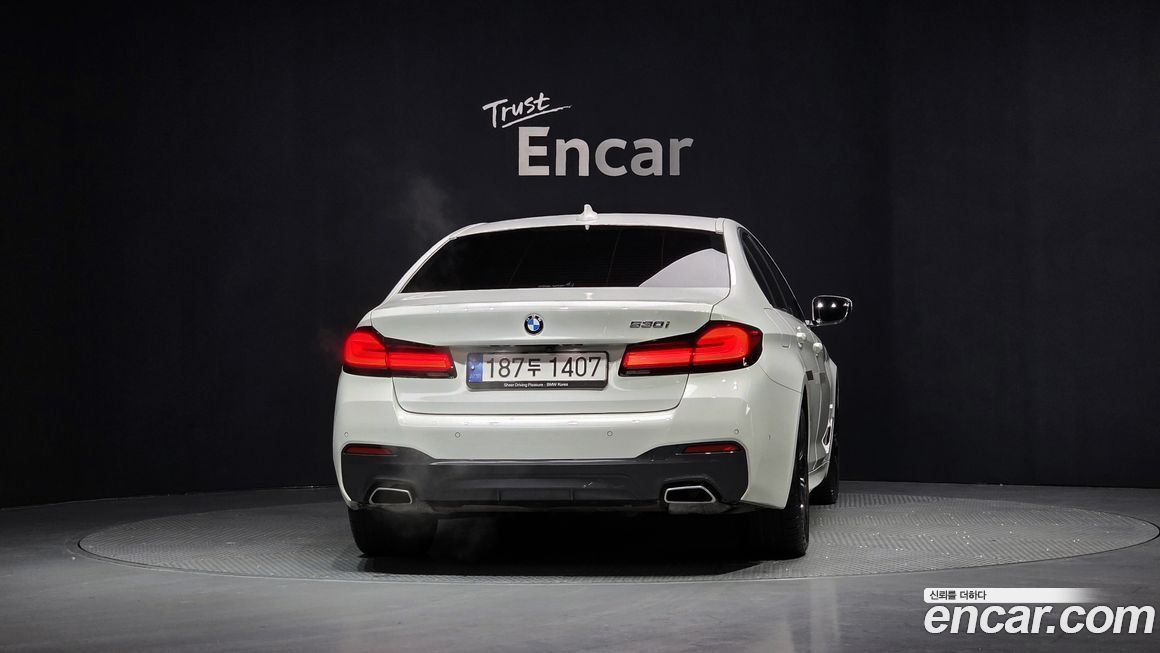 BMW 5-Series 530i M Sport Package, 2022