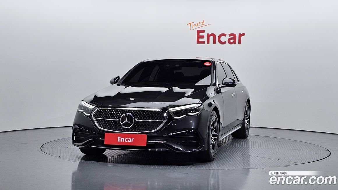 Mercedes-Benz E-Class E300 4MATIC AMG Line, 2024