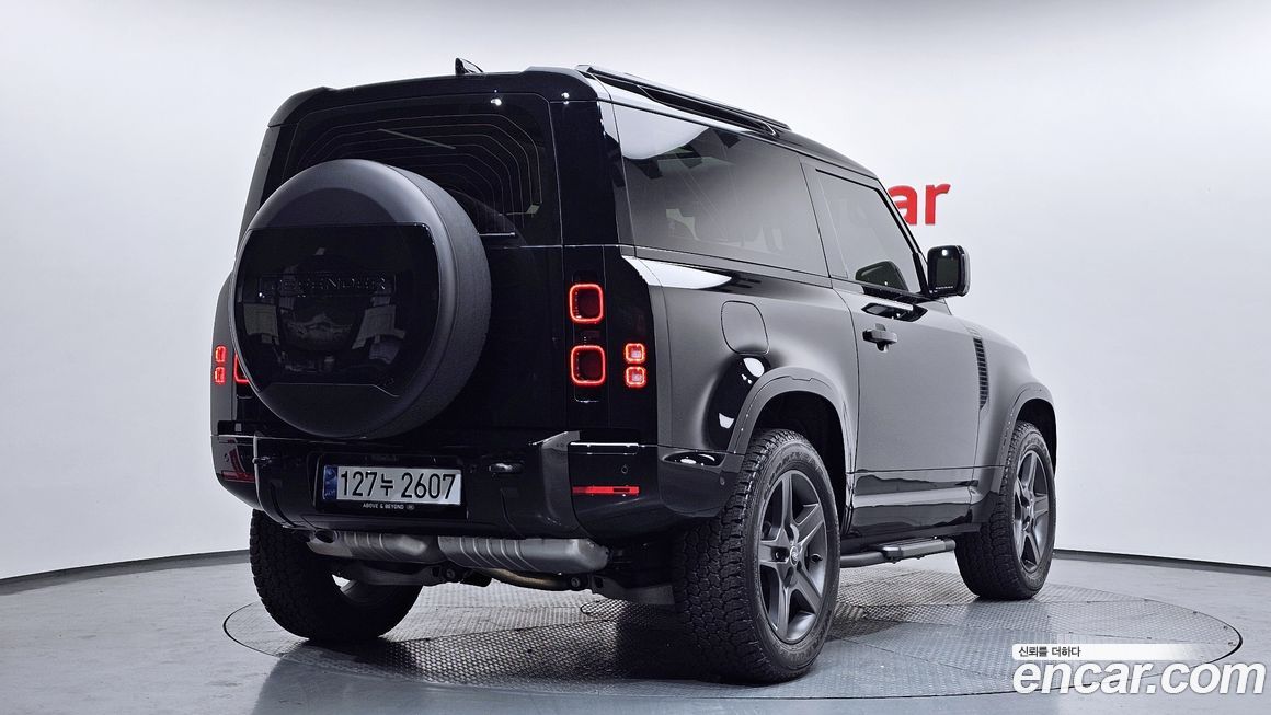 Land Rover Defender 90 D250 X-Dynamic SE, 2025