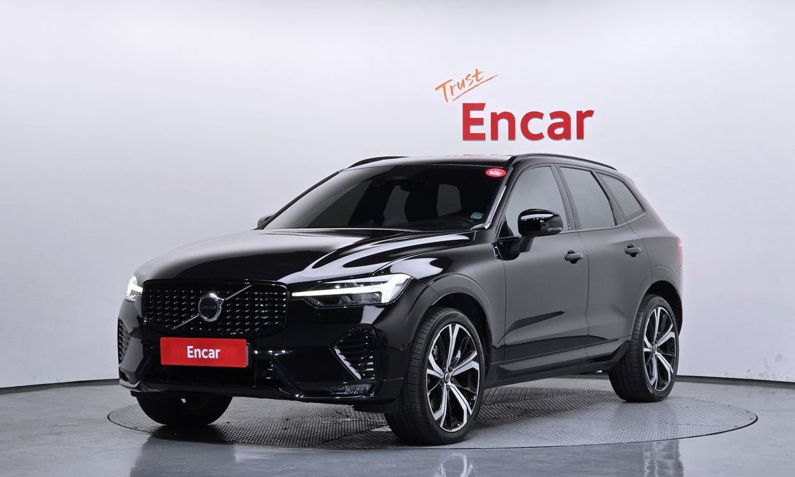 Volvo XC60 B6 R-Design, 2022