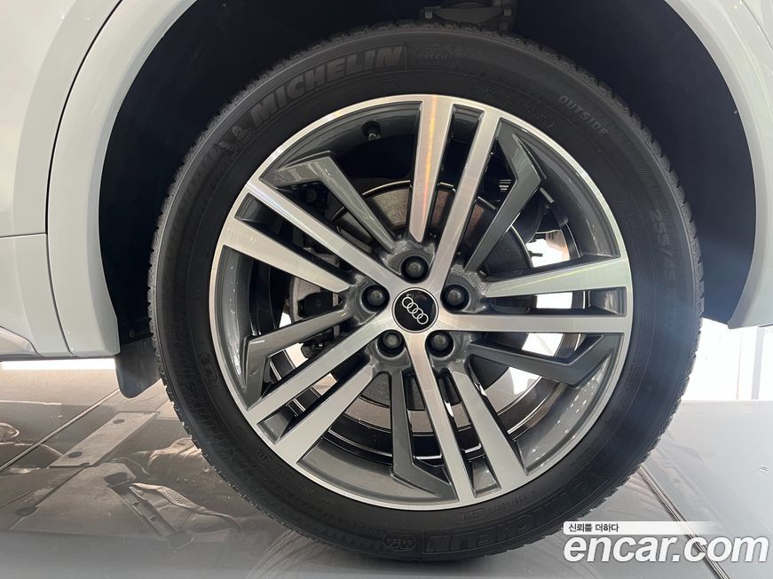 Audi Q5 45 TFSI Quattro Premium, 2023