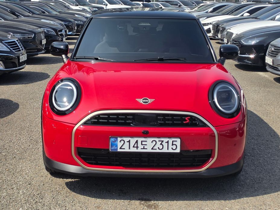 Mini Cooper Favoured, 2025