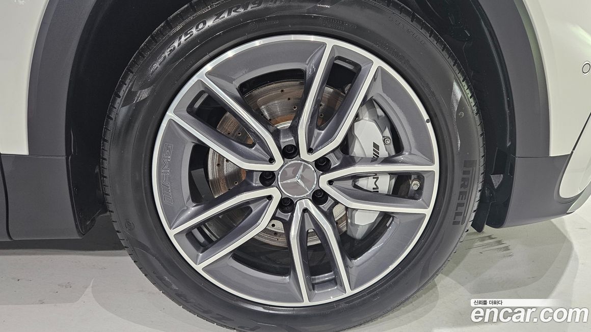 Mercedes-Benz GLB-Class AMG GLB35 4MATIC, 2025
