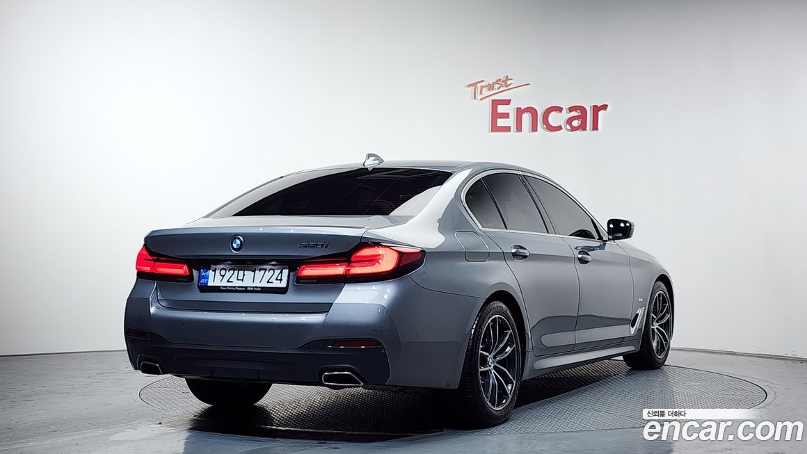 BMW 5-Series 520i M Sport, 2023