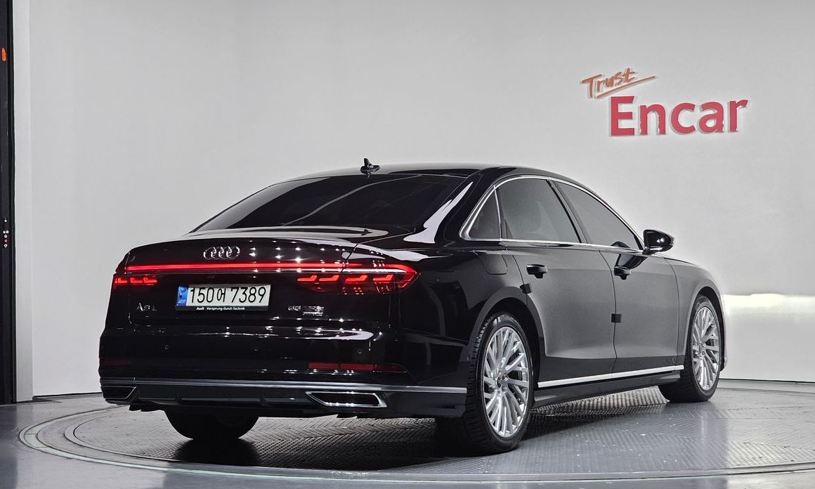 Audi A8 55 TFSI Quattro LWB, 2021