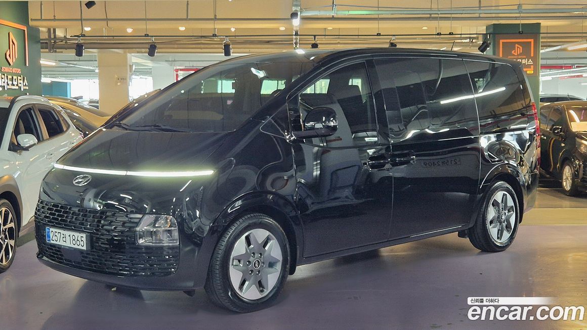 Hyundai Staria Tourer 9-Seater, 2024